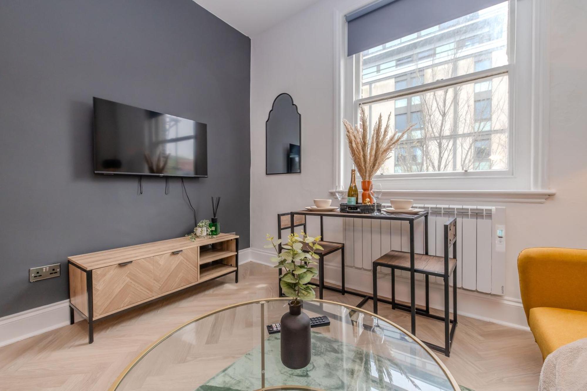 Apartment Amazing One Bedroom Flat Next To